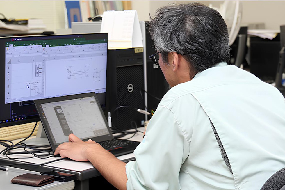 産業ロボットのカスタム設計
